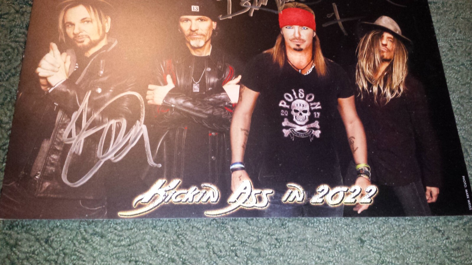 POISON 2022 TOUR BAND SIGNED AUTOGRAPHED PHOTO BRET MICHAELS CC PASS GUITAR PICK