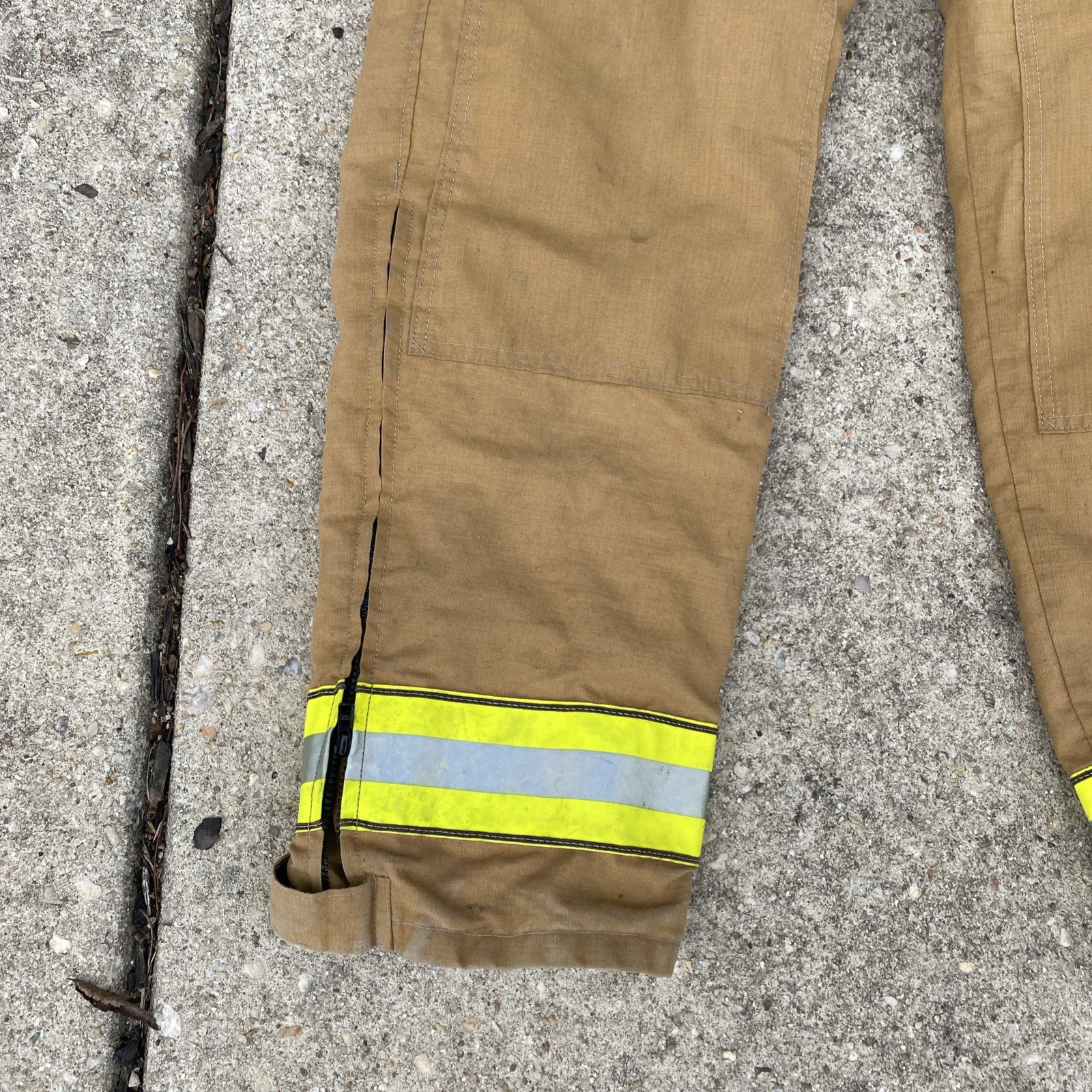 Globe Lifeline Technical Rescue Extrication EMS PANTS Medium 34 X 32 Length