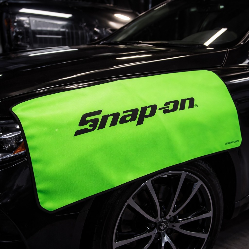 SNAP ON Tools fender cover large Weighted 48"X26" easy working on cars JCKWFCGRN