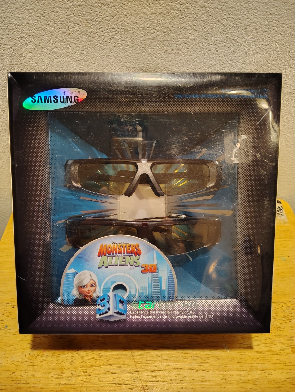 Samsung Monsters vs Aliens 3D Starter Kit Missing