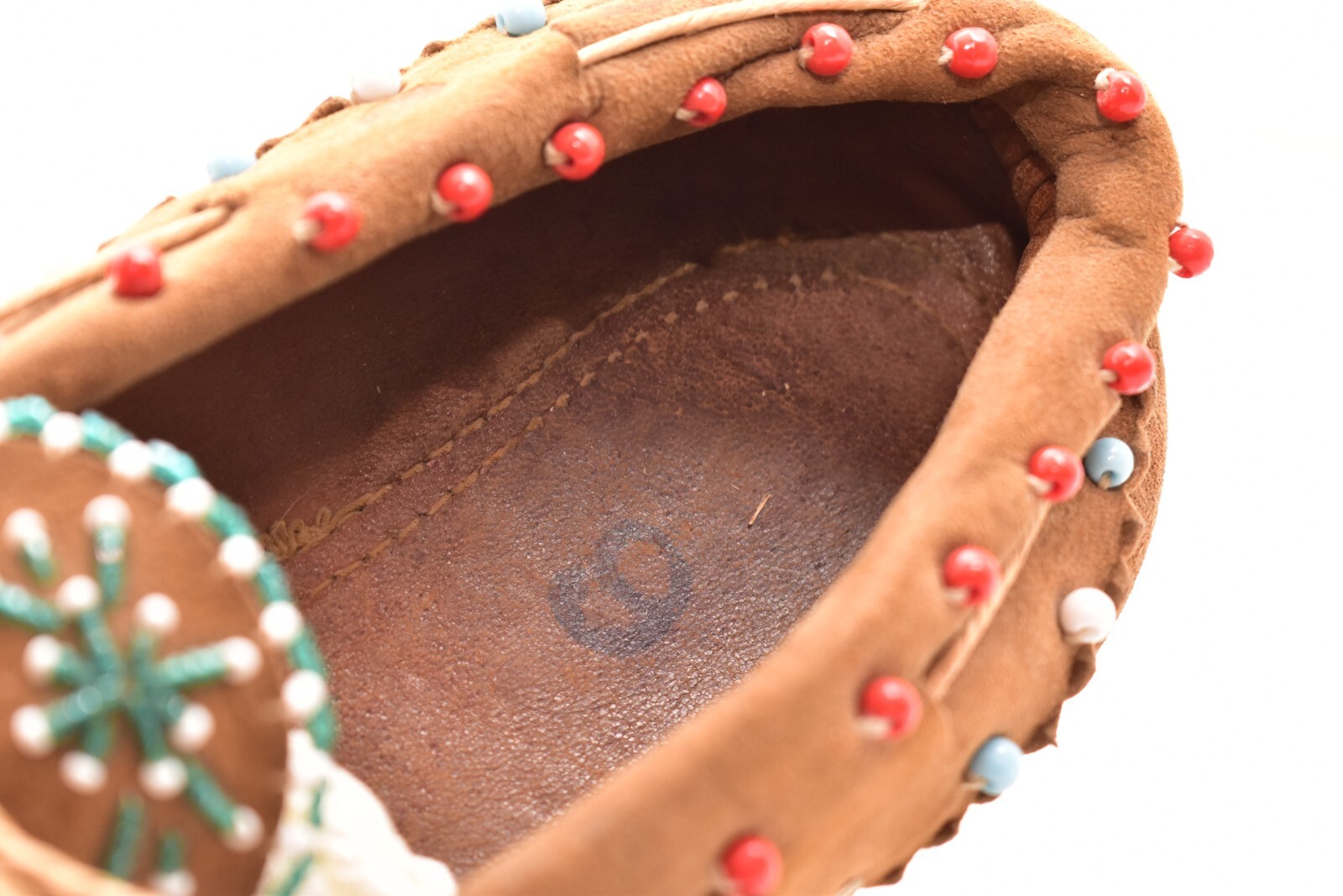 Vintage Native American Cree Indian Handmade Beaded Leather Moccasins ATQ