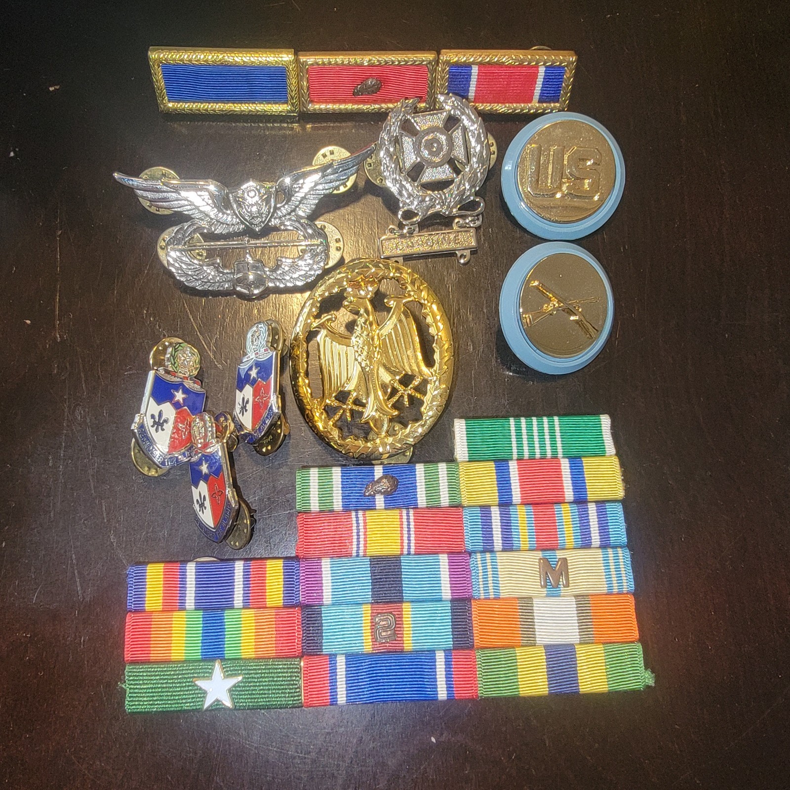 Vintage / Modern Mixed Lot US Military Pins and Ribbons Used Condition