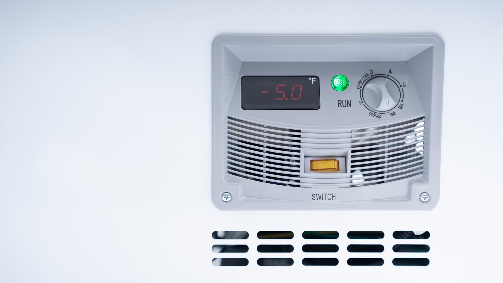 KoolMore 58-inch Manual Defrost Island 14 cu. ft. in White, ETL (KM-ISCF-58MD)