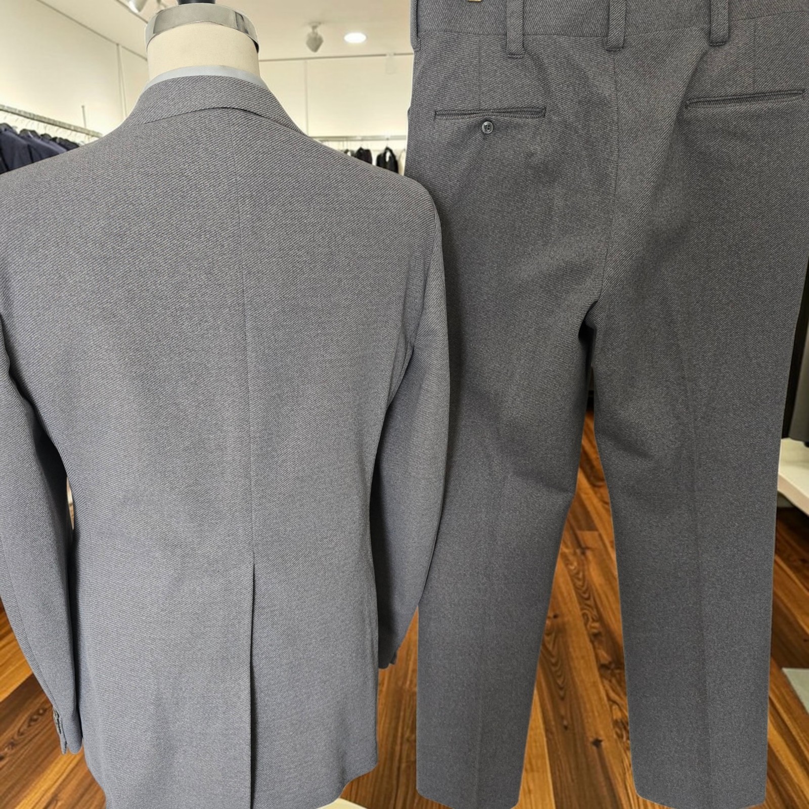 Vintage 1970s Polyester Hopsack Suit 44L 36x33 Flared Leg Wide Lapel