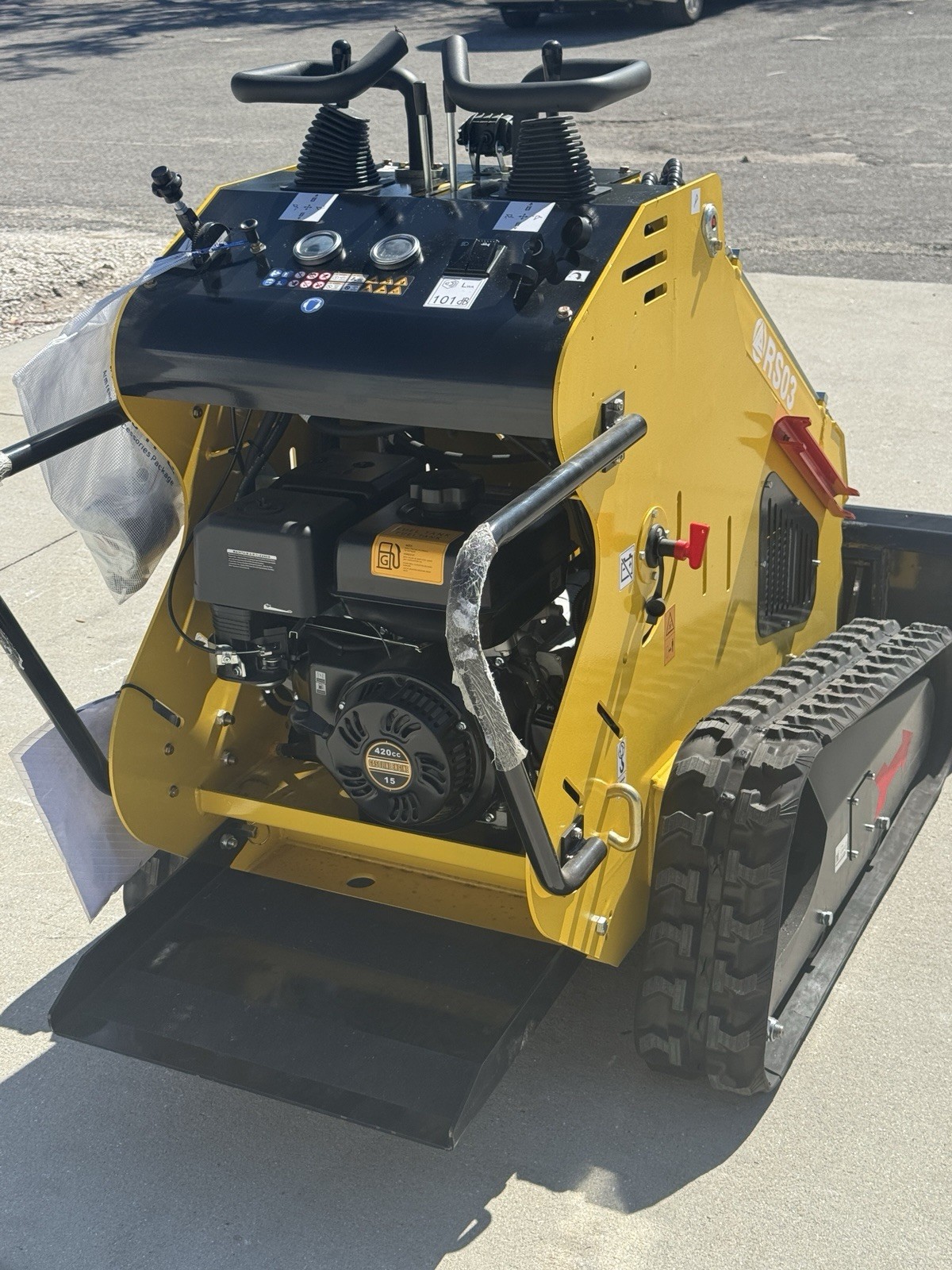 Mini Skid Steer NEW 2025 RIPPA Track Loader 13.5 HP Gas Rato Engine + Bucket