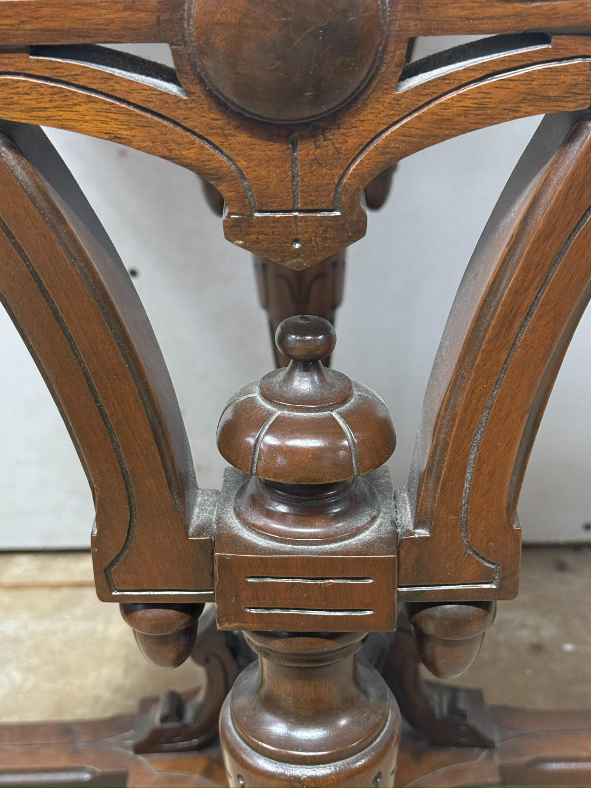 antique Rennaissance revival Victorian walnut parlor center table marble 1870