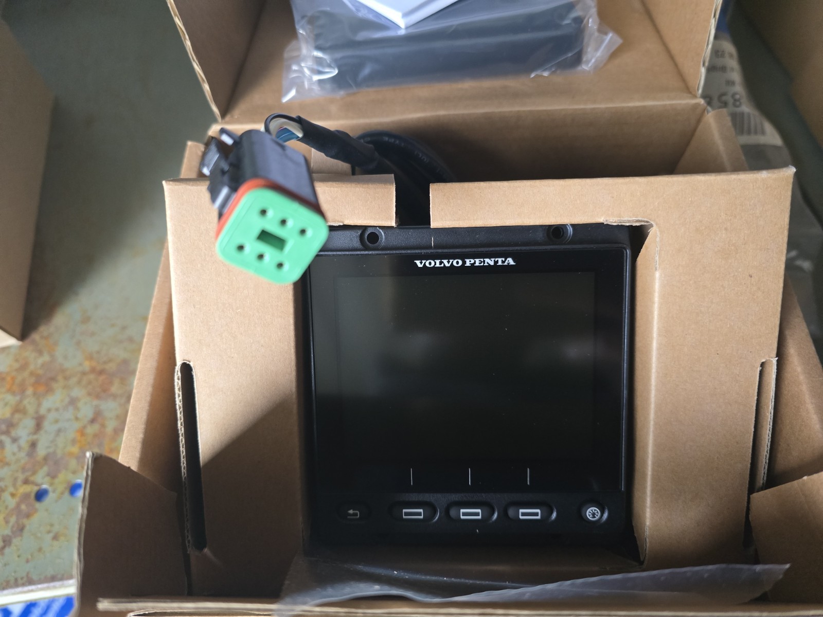EVC 4" color display Volvo Penta 24057030 Brand New in box