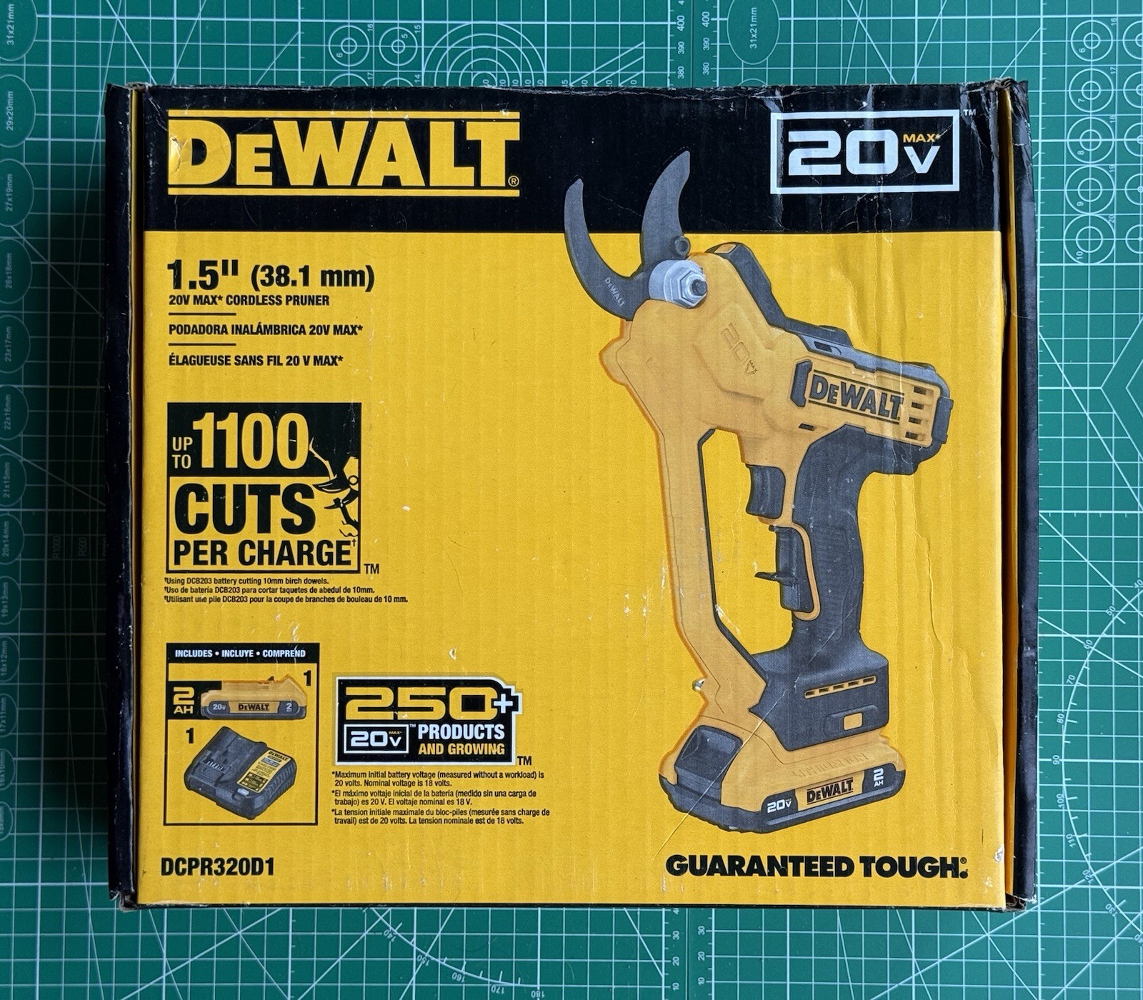 DEWALT-20V Pruner Shear KIT w/Battery, Charger & FREE TOOL BAG #DCPR320D1