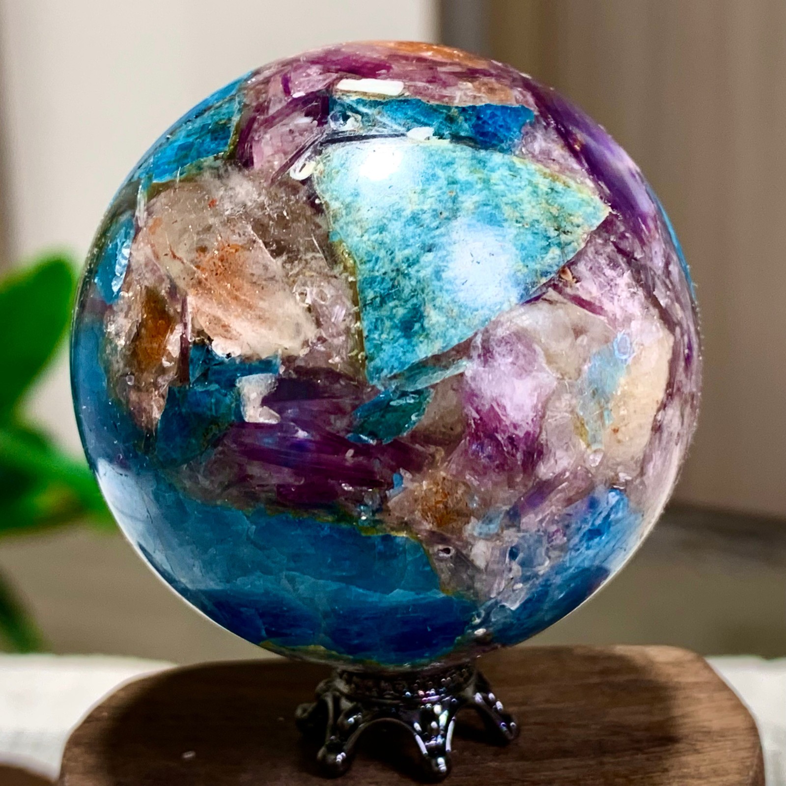 155G Natural Blue Aptite +Sun Stone purple lepidolite Sphere mineral sample