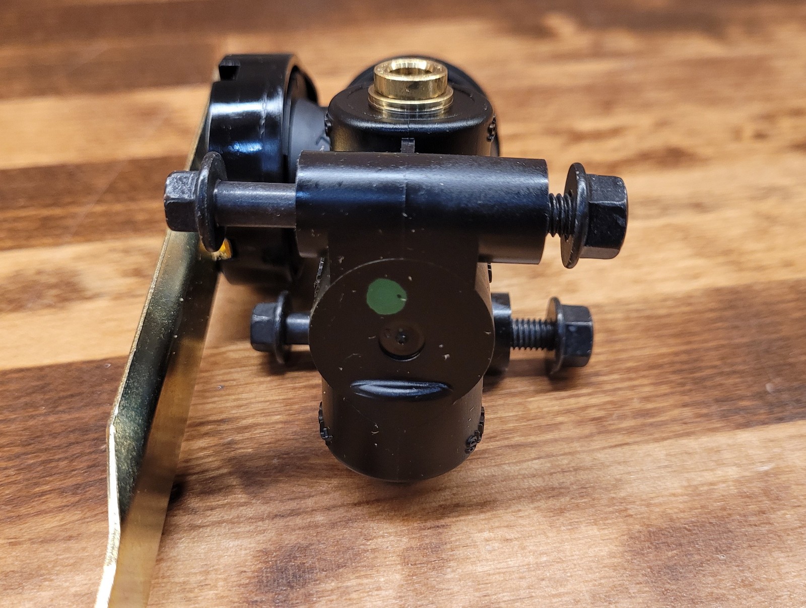 Genuine Volvo Cab Leveling Valve with Rod & Brackets + Screw 23270961