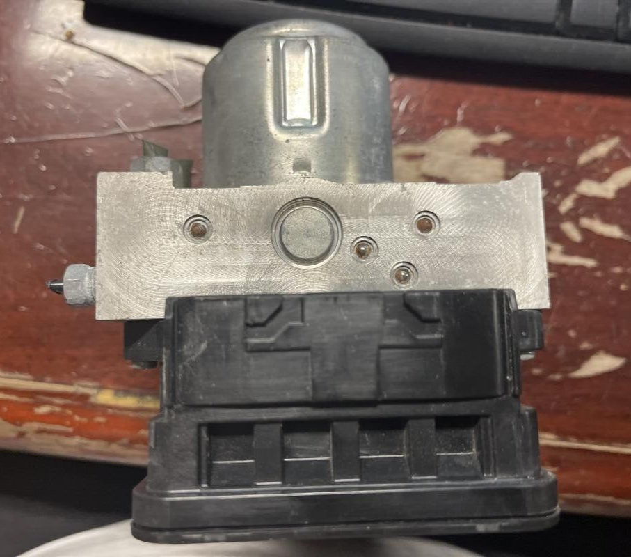 2016-2018 Honda HR-V ABS Anti-Lock Brake Pump Control Module Assembly FWD AT CVT