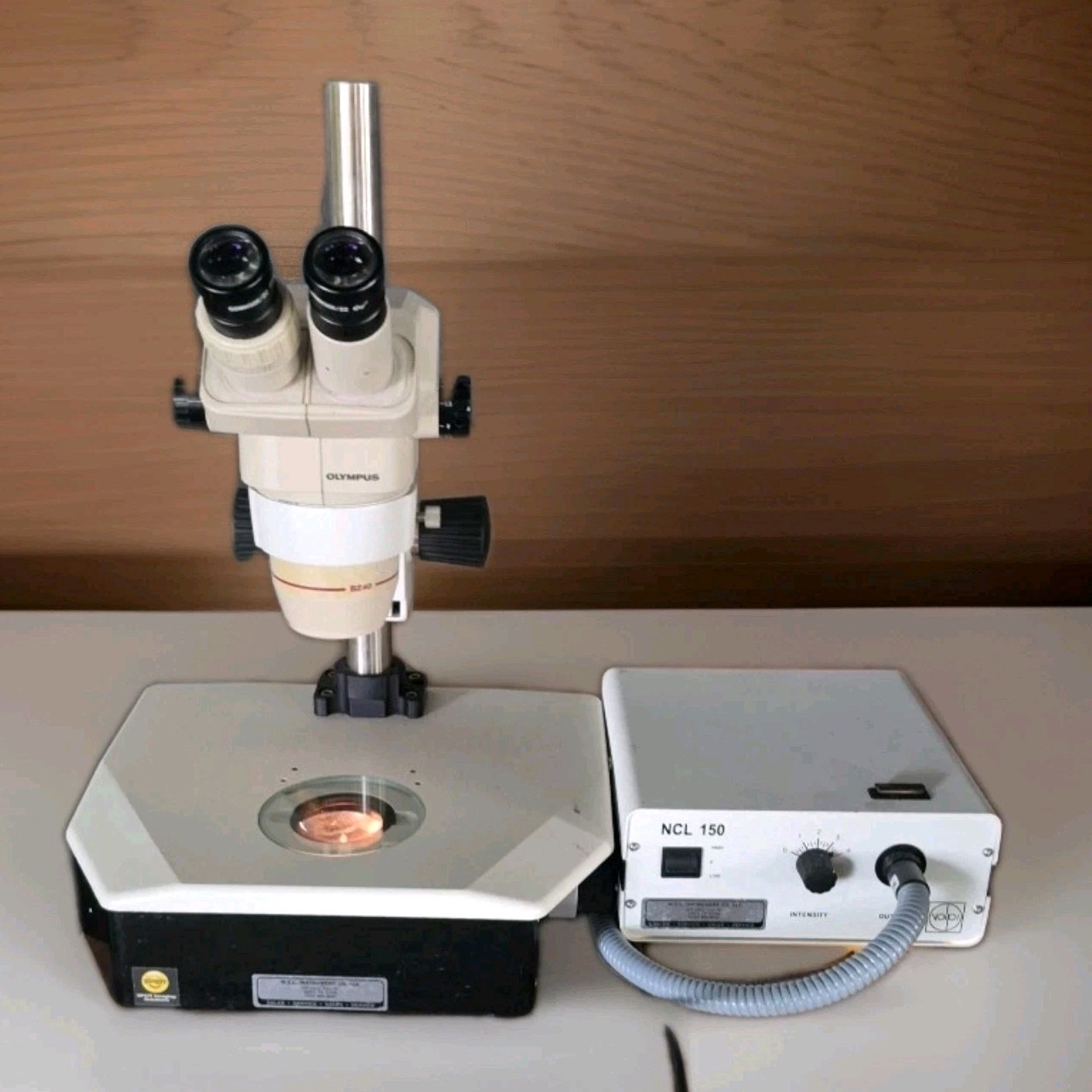 Olympus SZ40 Stereo Microscope System with TLB 3.1 Stand
