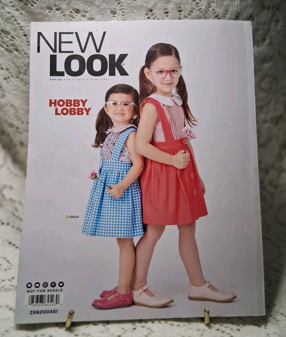 NEW LOOK Spring 2002 Sewing Pattern Counter Catalog Book
