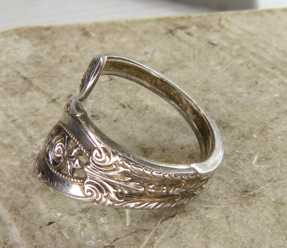 Vintage Wallace Rose Point Sterling Silver Spoon Ring