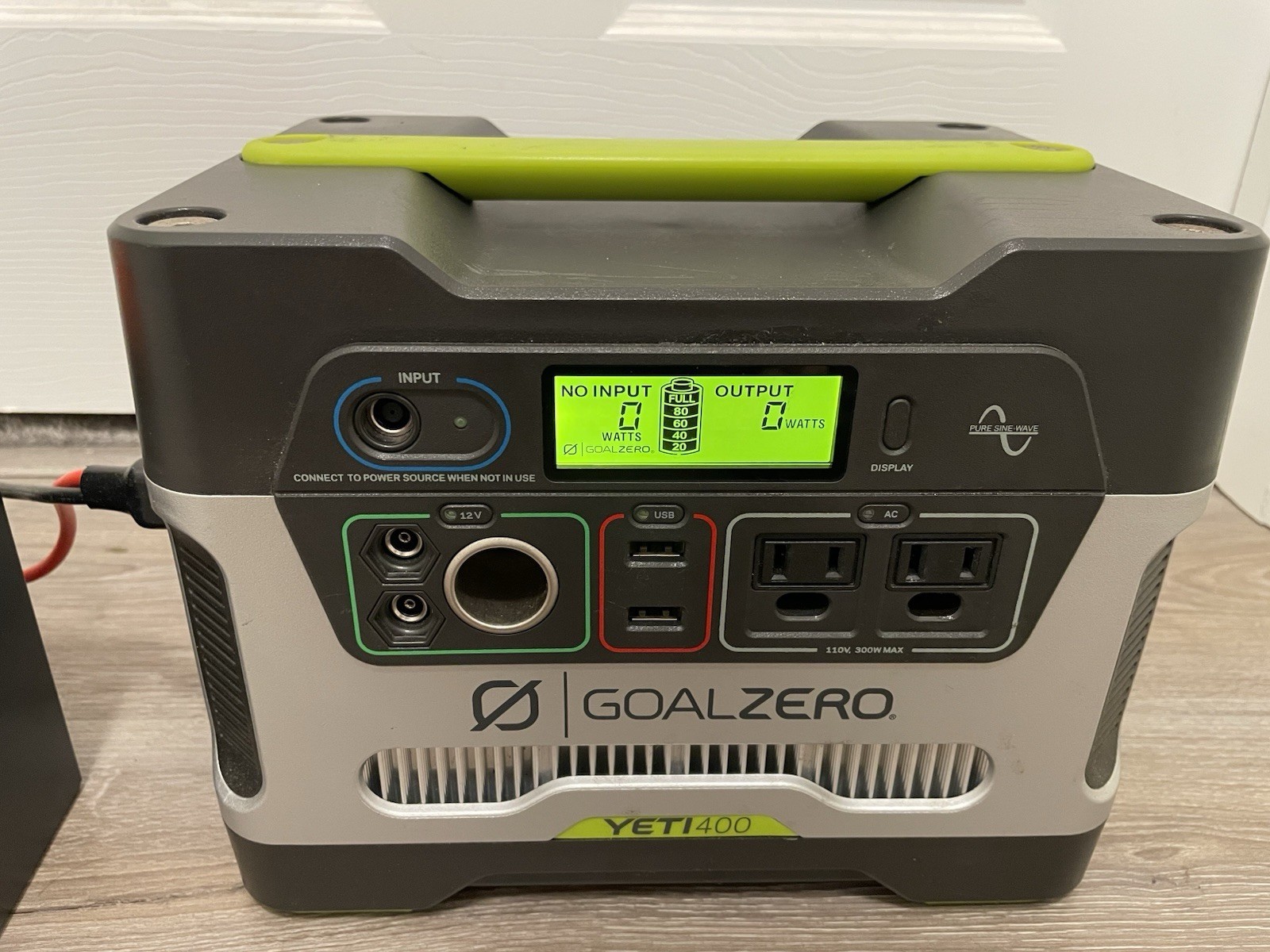 Goal Zero Yeti 400 Power Station With Auxiliary Battery And Charger