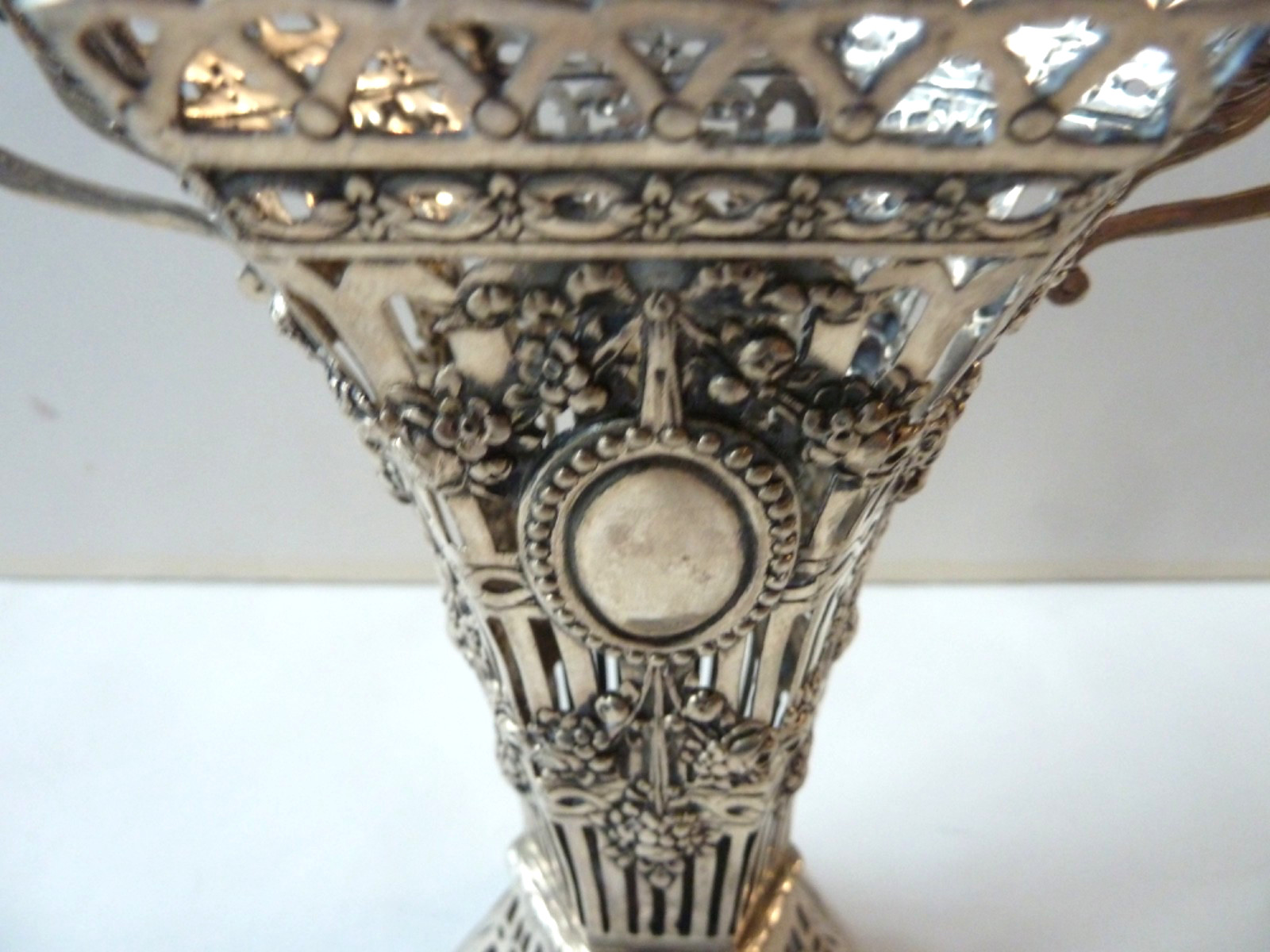 GERMAN .800 SILVER ELEGANT VASE, REPOUSSE ROSES &SWAGS ON PIERCED BODY, NO LINER