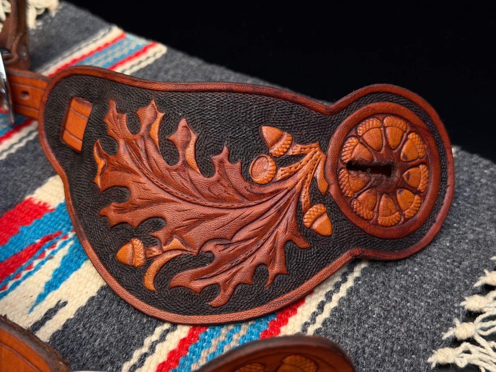 BEAUTIFUL “L S Horseshoe” Marked Fall Leaf & Acorn Motif Leather Spur Straps