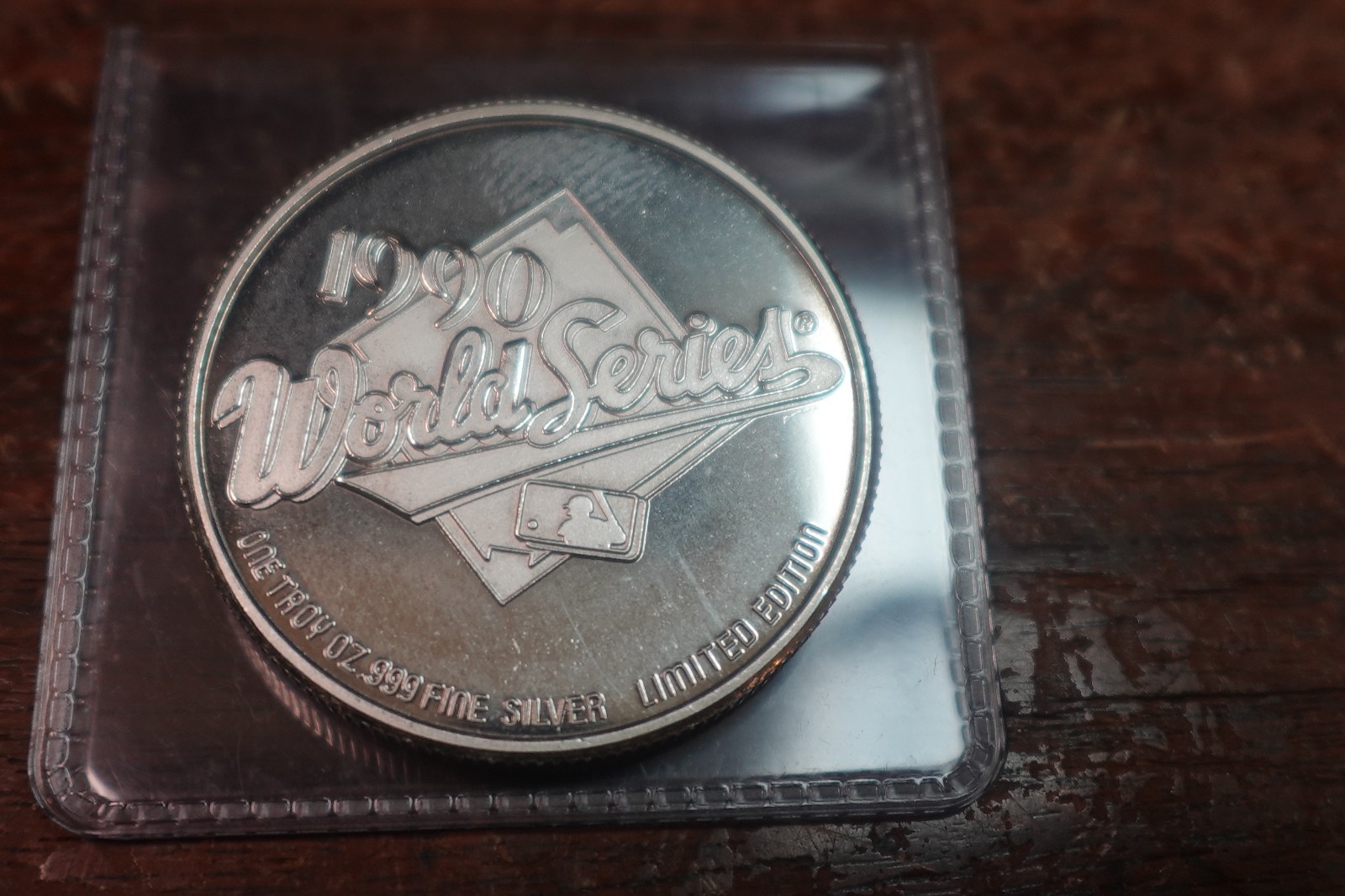 1990 WORLD SERIES CHAMPION REDS Limited Edition .999 One Ounce Silver Coin #5059