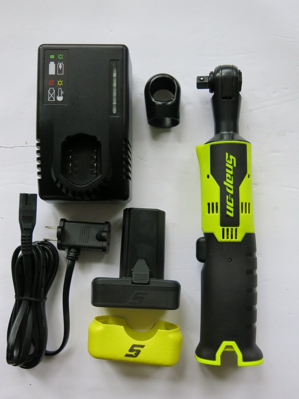 Snap-On CTR761 Hi-Viz 3/8" 14.4v Cordless Ratchet Battery & Charger Set