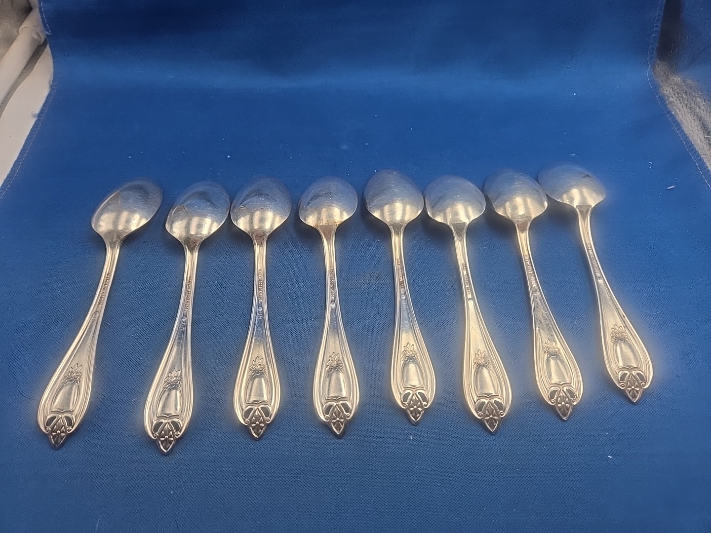 Lot of 8 International / 1847 Rogers Old Colony Silverplate Teaspoons 5 7/8"