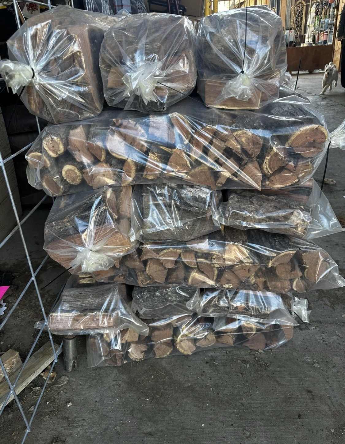 BBQ Mesquite Wood Chunks-Raw Smoking Wood for Grilling Or Smoking. About 28 Lbs