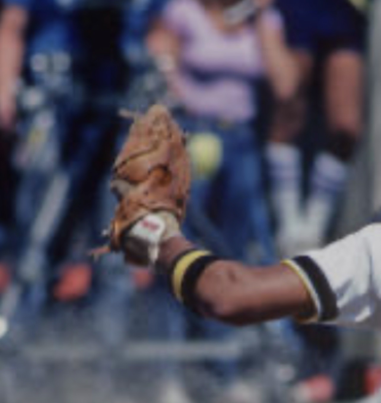 Game Used Auto Tony Peña 1982 Wilson Catchers Mitt Pittsburgh Pirates Photomatch