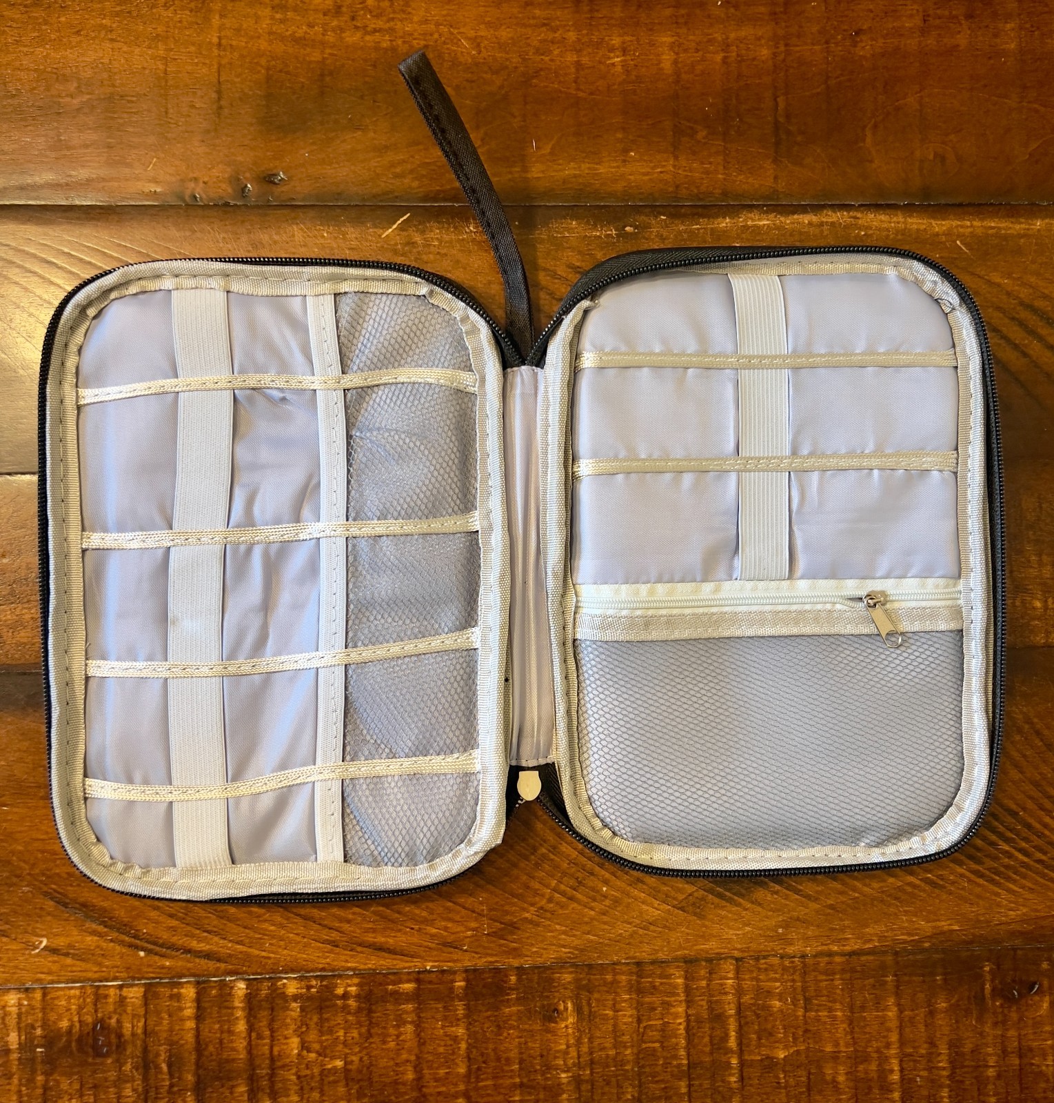 NEW Oakley Digital Zipper Travel Bag NWT