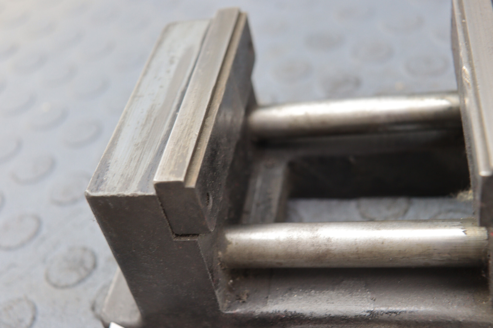 CAM LOCK VISE , WORKHOLDING, MACHINIEST VISE 4'' WIDE JAWS LOC5972