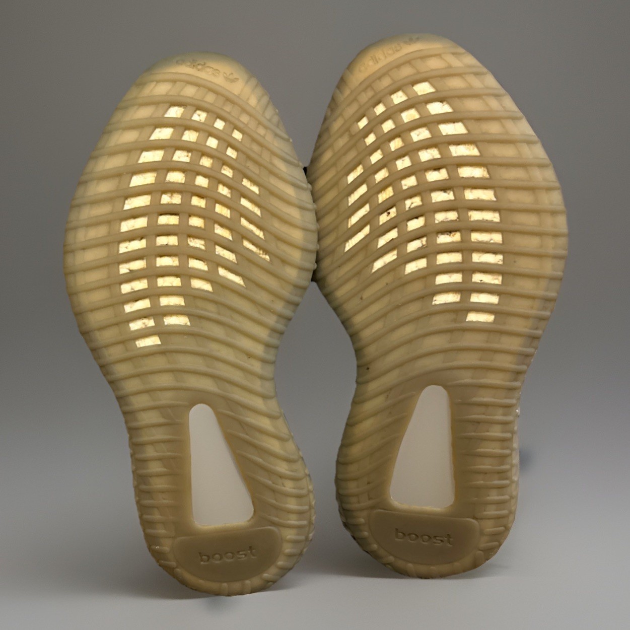 Size 7.5 -(Women’s Size 9) Adidas Yeezy Boost 350 V2 ‘Low Beluga 2.0’