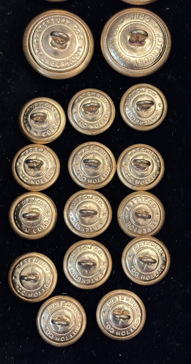 Waterbury Brass Buttons Seattle Washington Police Department Full Set
