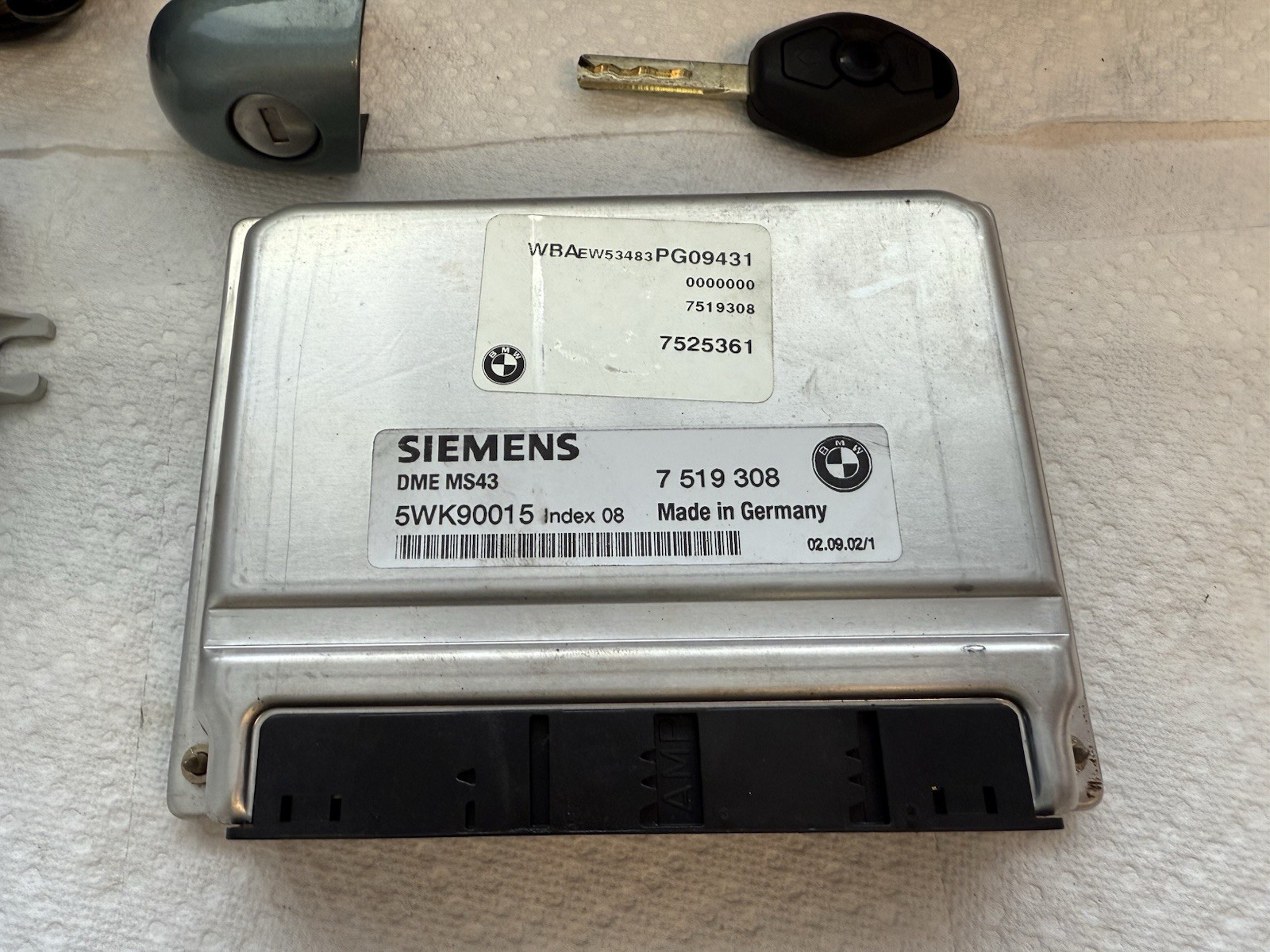 01-05 BMW 330XI E46 - ECU DME / EWS3 Theft Locking Module / LOCK Cylinder W/ KEY