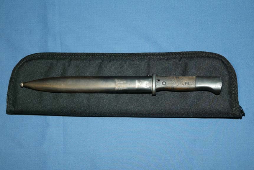 Custom 18" X 5" padded zipper case a perfect fit for most WW2 Daggers