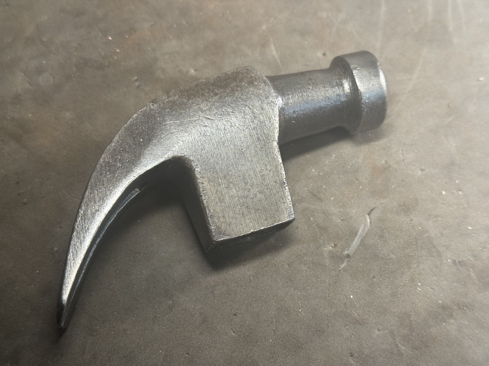 Vintage PLUMB VICTORY Curved Claw Hammer 16 oz. Head Nice Condition