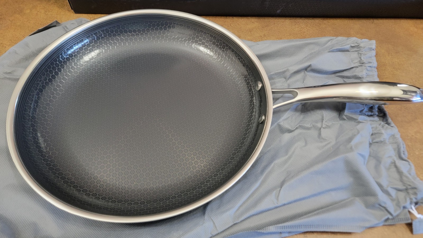 HexClad Hybrid 7-Piece Cookware Fry Pan Set 8” 10” 12” Inch W/ Lids & 12” Wok