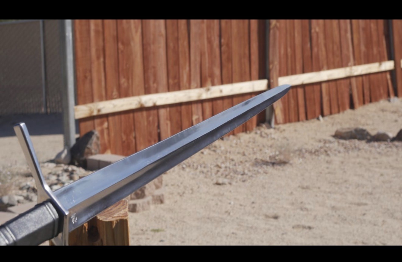 Armory Gothic Longsword D2 Tool Steel With Leather Sheath - Darksword