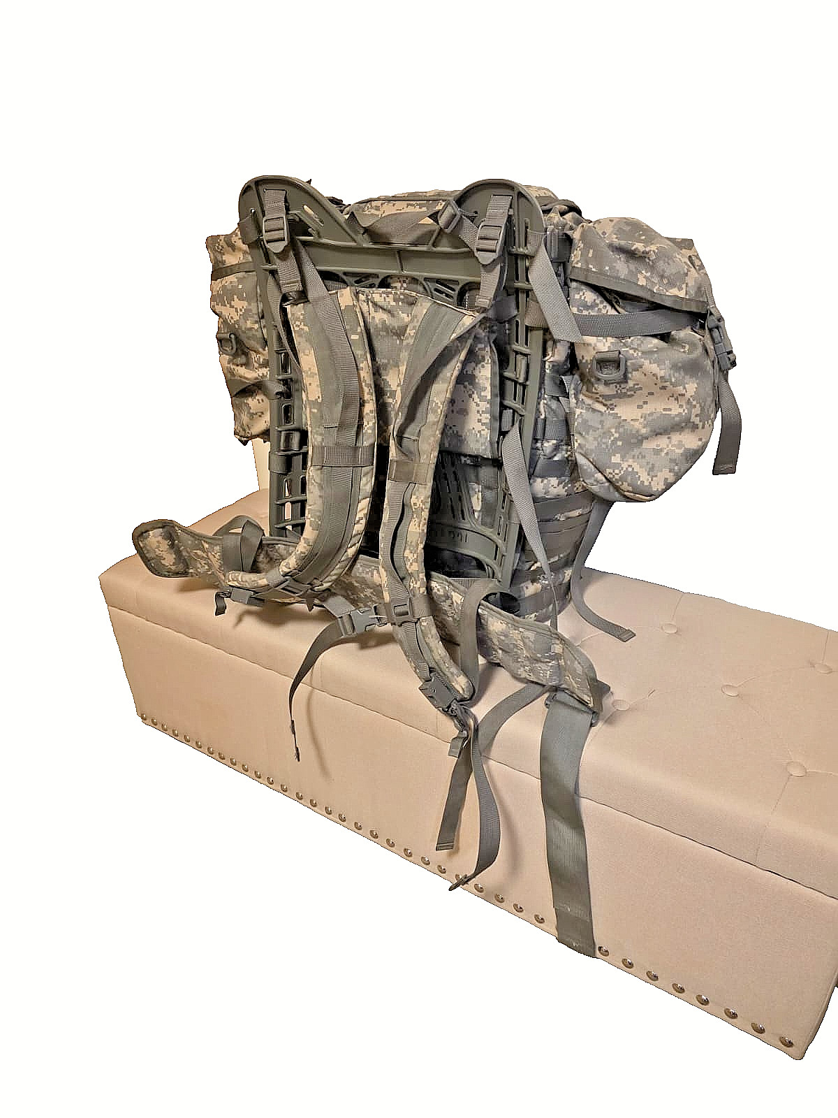 USGI MOLLE II Large Rucksack ACU UCP Army Tactical Backpack w/ Frame