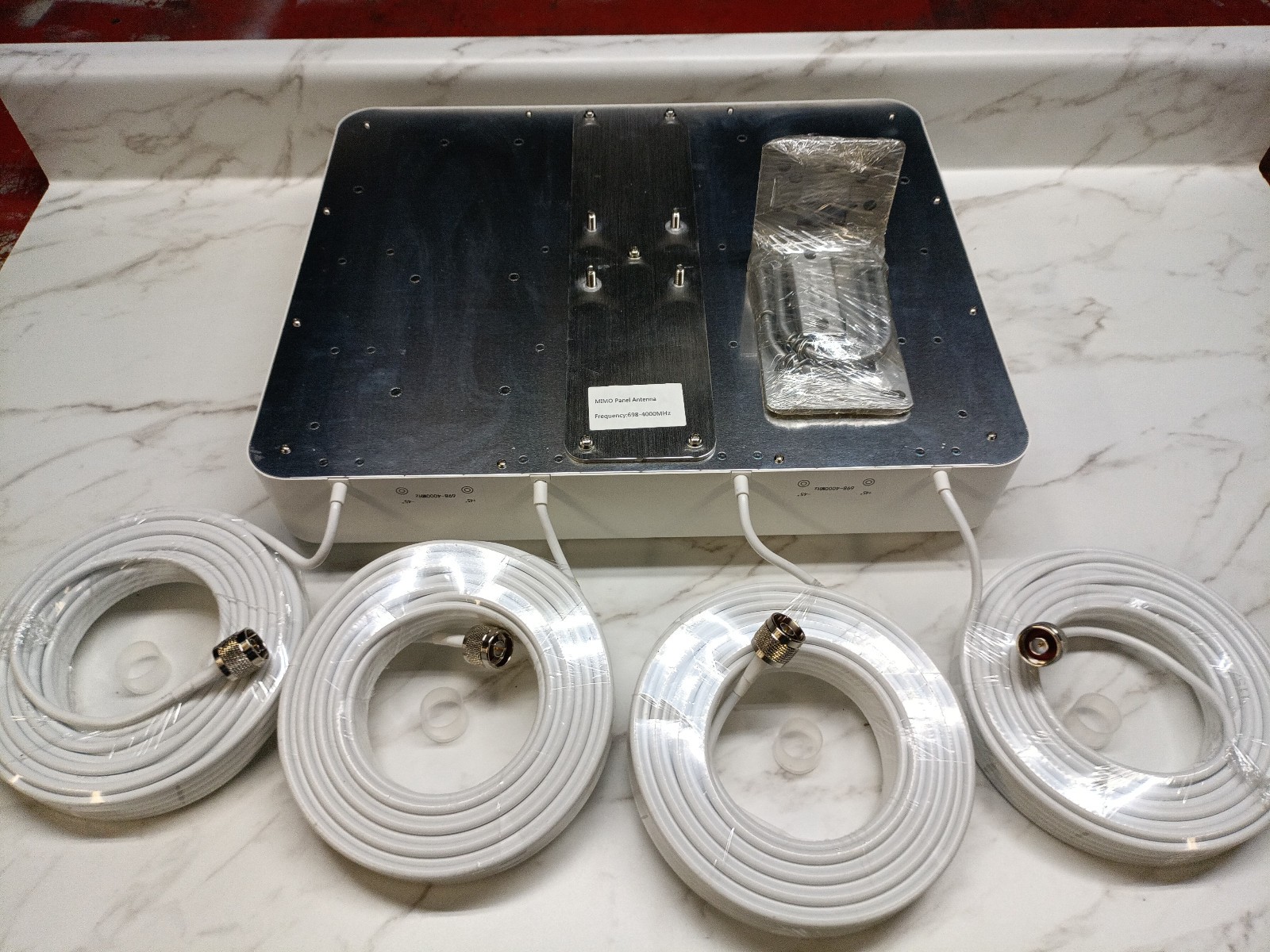 5G 4 x 4 MIMO Directional Panel Antenna 4 Port Wide band GSM 2G 3G SDMA 4G LTE