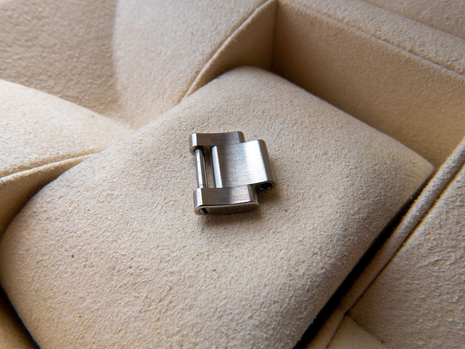 Rolex 126000 114300 Oyster Link – Solid Steel 15.5mm Bracelet Part – USA