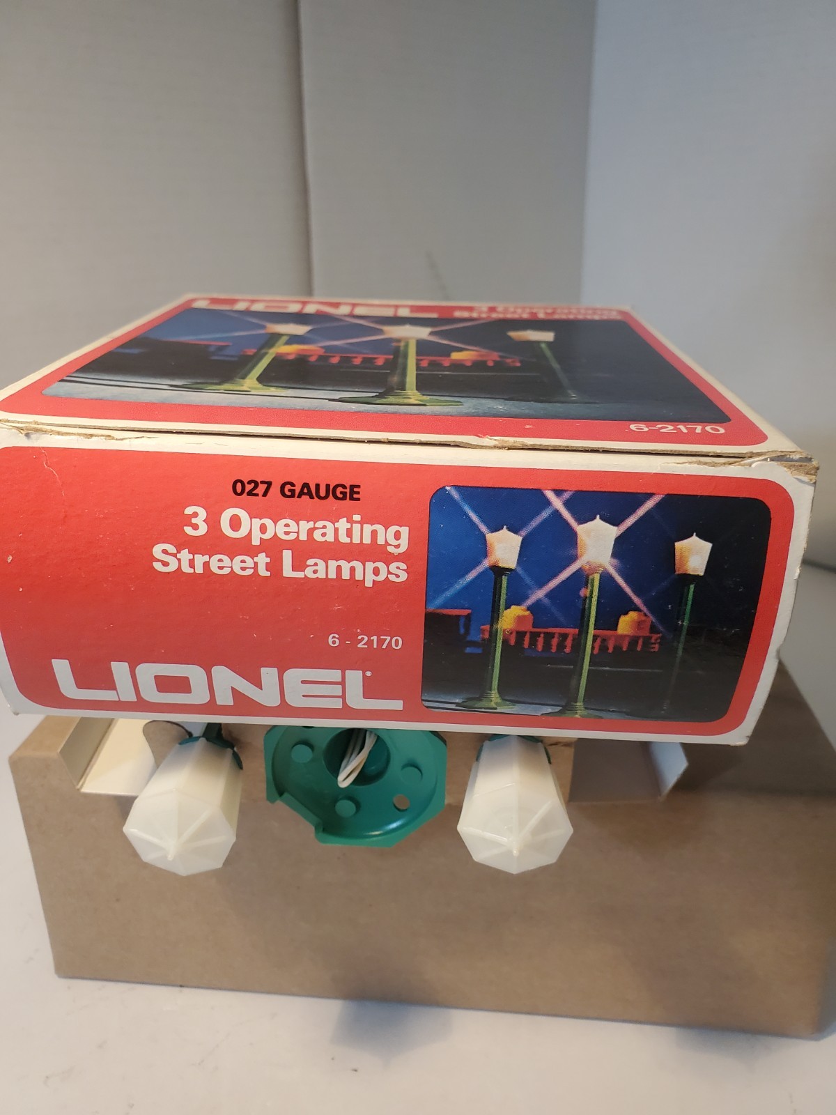 Lionel 6-2170 - 3 Operating Street Lamps In Original Box - New Never Used