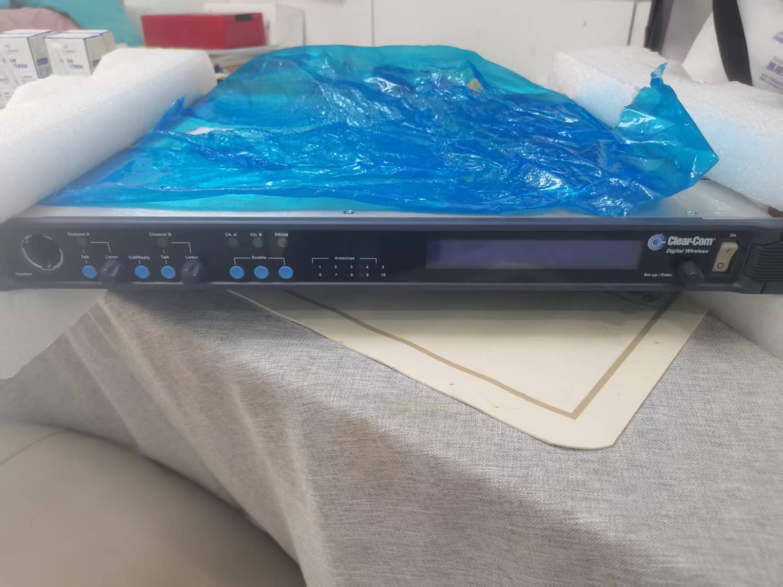 Clear-Com FSII-BASE Freespeak II 20BP Digital Wireless ,Only shipping fee link.