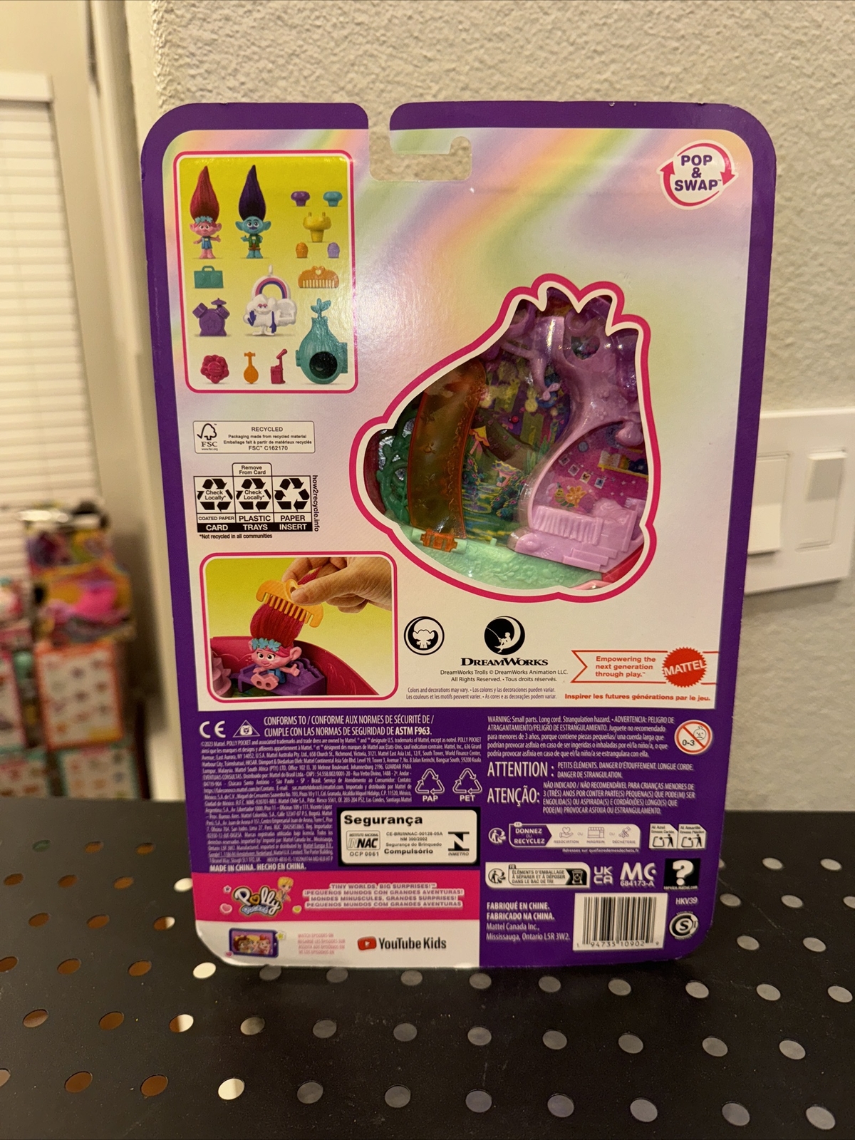 Polly Pocket & DreamWorks Trolls Compact Playset w POPPY & BRANCH & Accessories