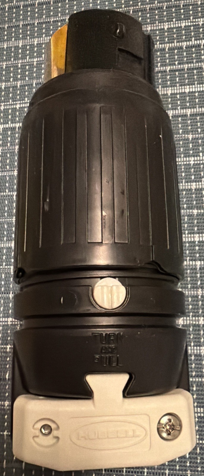 HUBBELL TWIST-LOCK INSULGRIP CS6364C FEMALE 50A 125/250VAC CS STYLE 3P 4W GROUND