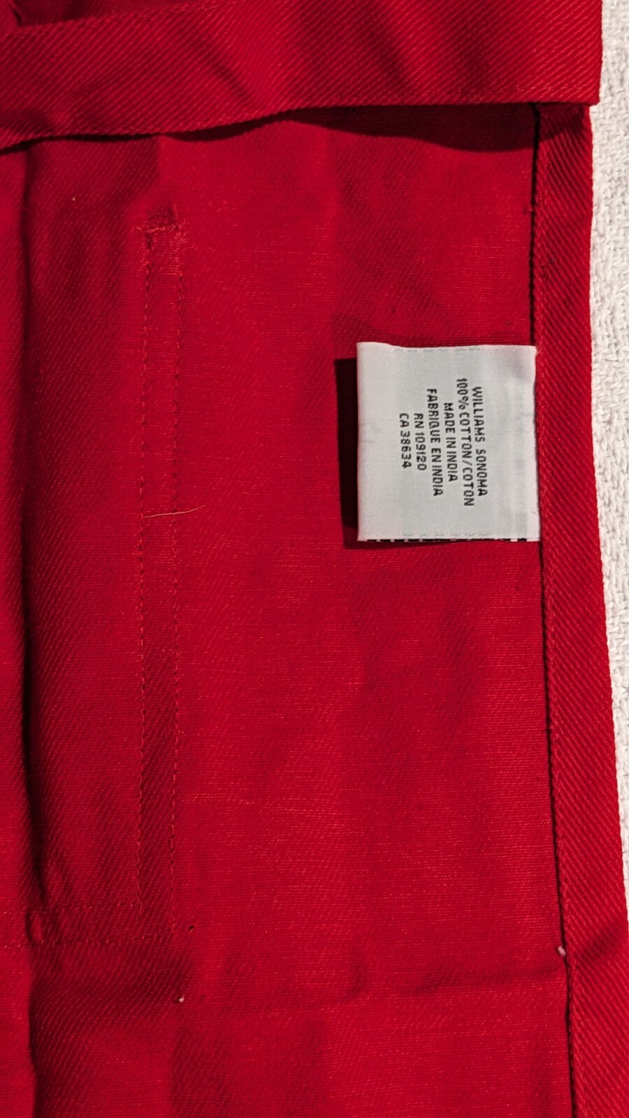 William Sonoma New Child's Christmas Red Apron Waist Tie Neck D Ring 24" x 18"