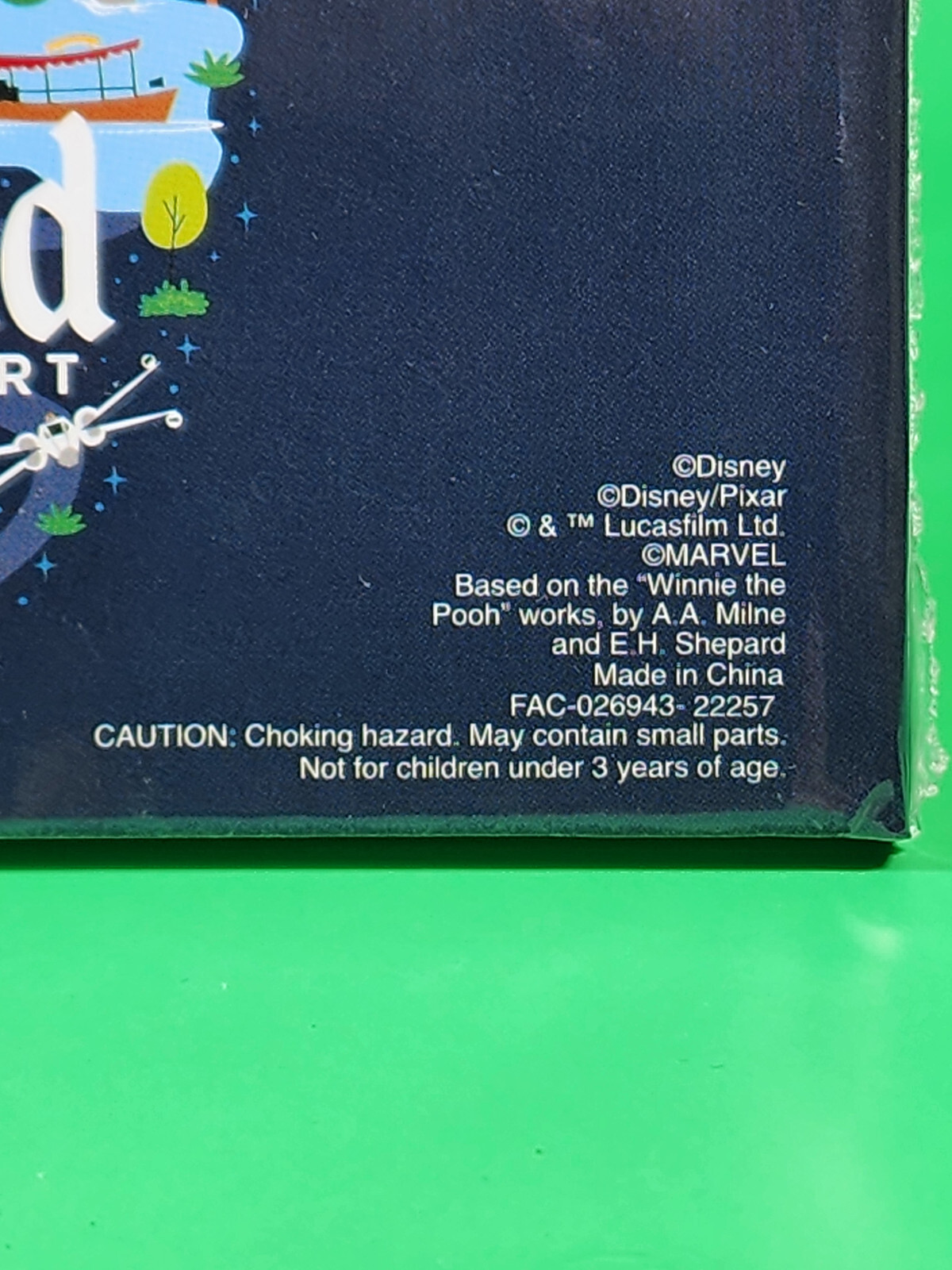 Disneyland Resort Official Autograph Book New Park Authentic Mickey Minnie Goofy