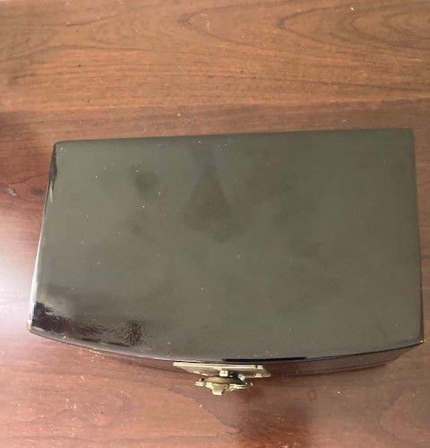 Vintage Korean Black Lacquered Mother of Pearll Jewelry Box 3.5'' X 6'' X 2''