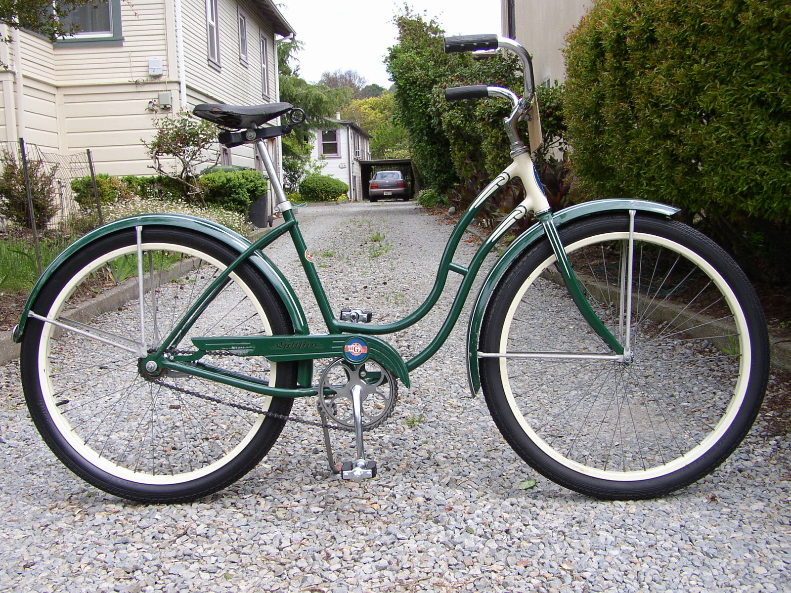 NEW SCHWINN HARDWARE KIT screws nuts frame chainguard fender fork rack DX B6