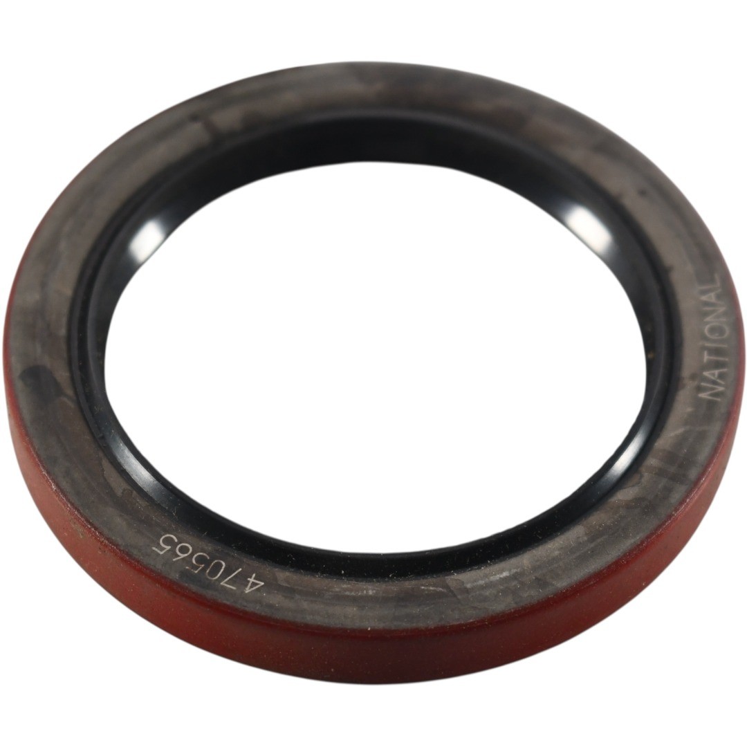 NEW National 470565 Oil Seal 2.375 inch ID 3.130 inch OD 0.375 inch Width