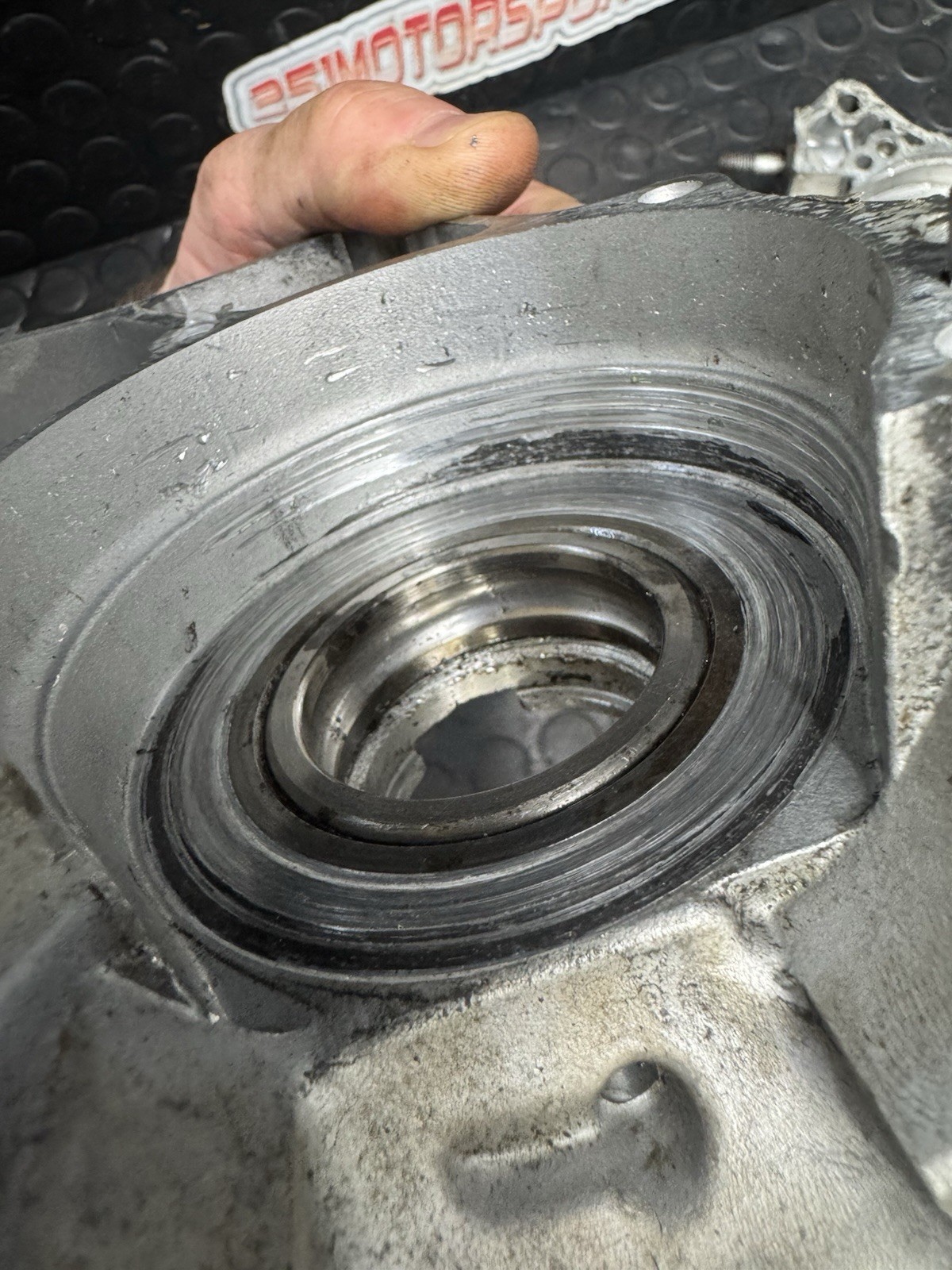 01 02 03 04 05 Kawasaki KX85 KX100 GENUINE OEM CRANKCASE SET L & R CASES