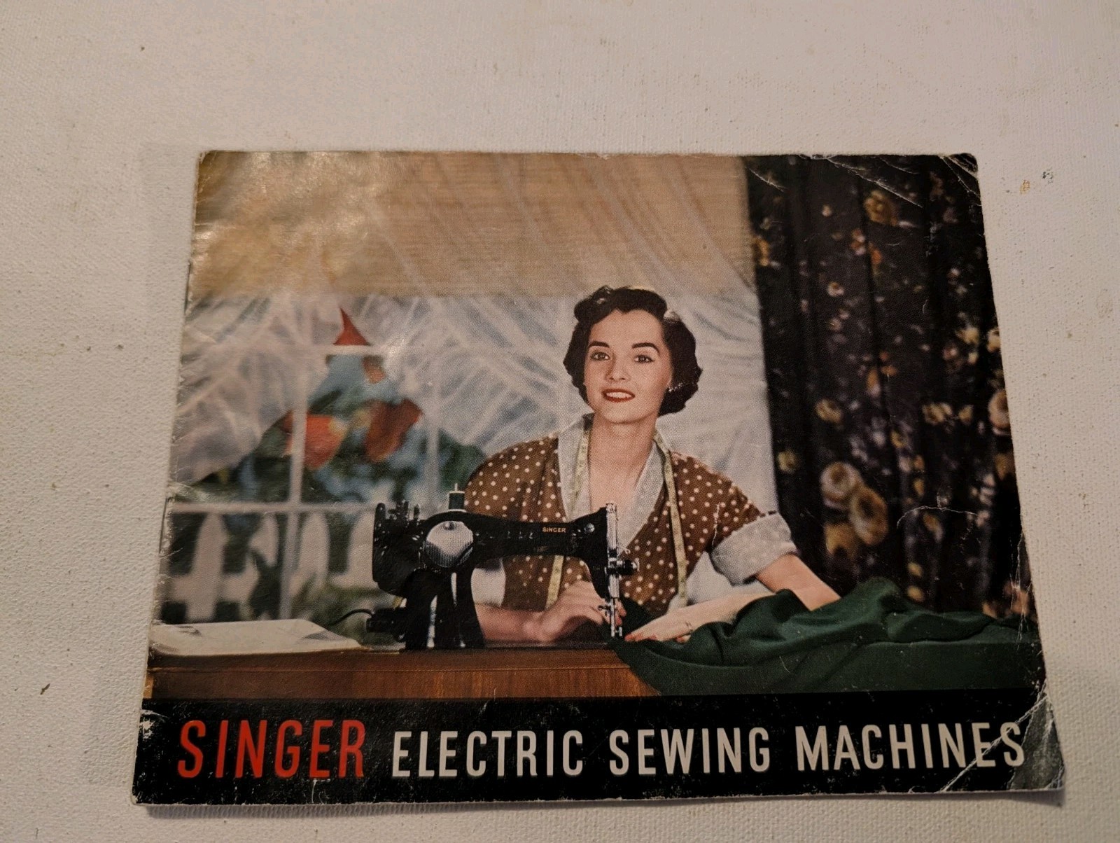 Vintage Singer Electric Sewing Machines Models Catalog Brochure Featherweight