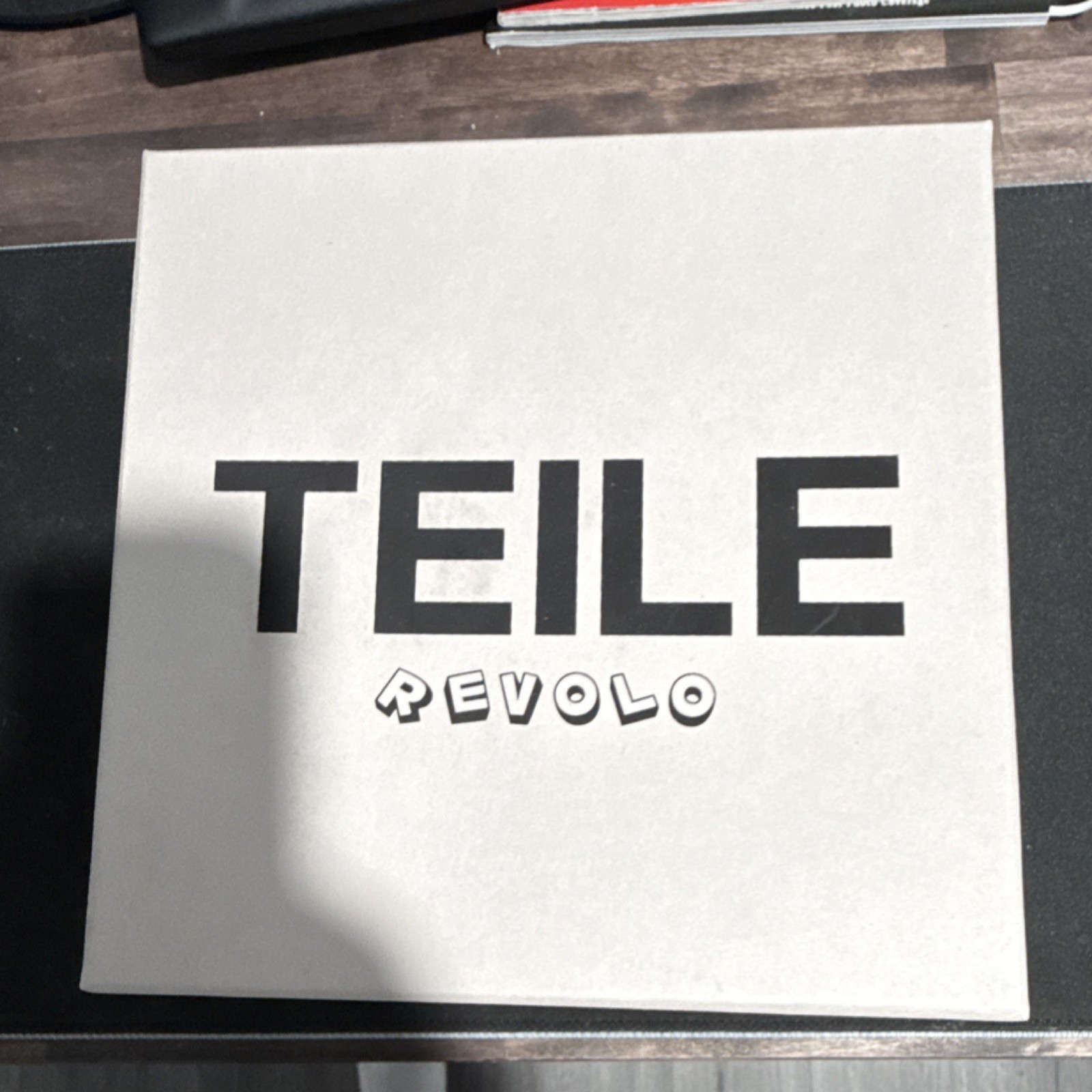 Teile TEIL2 Revolo